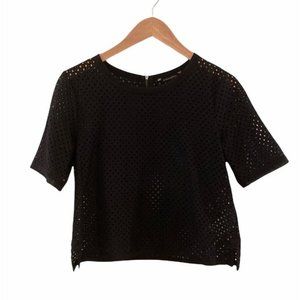 BANANA REPUBLIC Black half sleeve crop lace blouse. Size Petite M